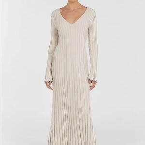 NWOT DISSH REIGN STONE SLEEVED KNIT MIDI DRESS